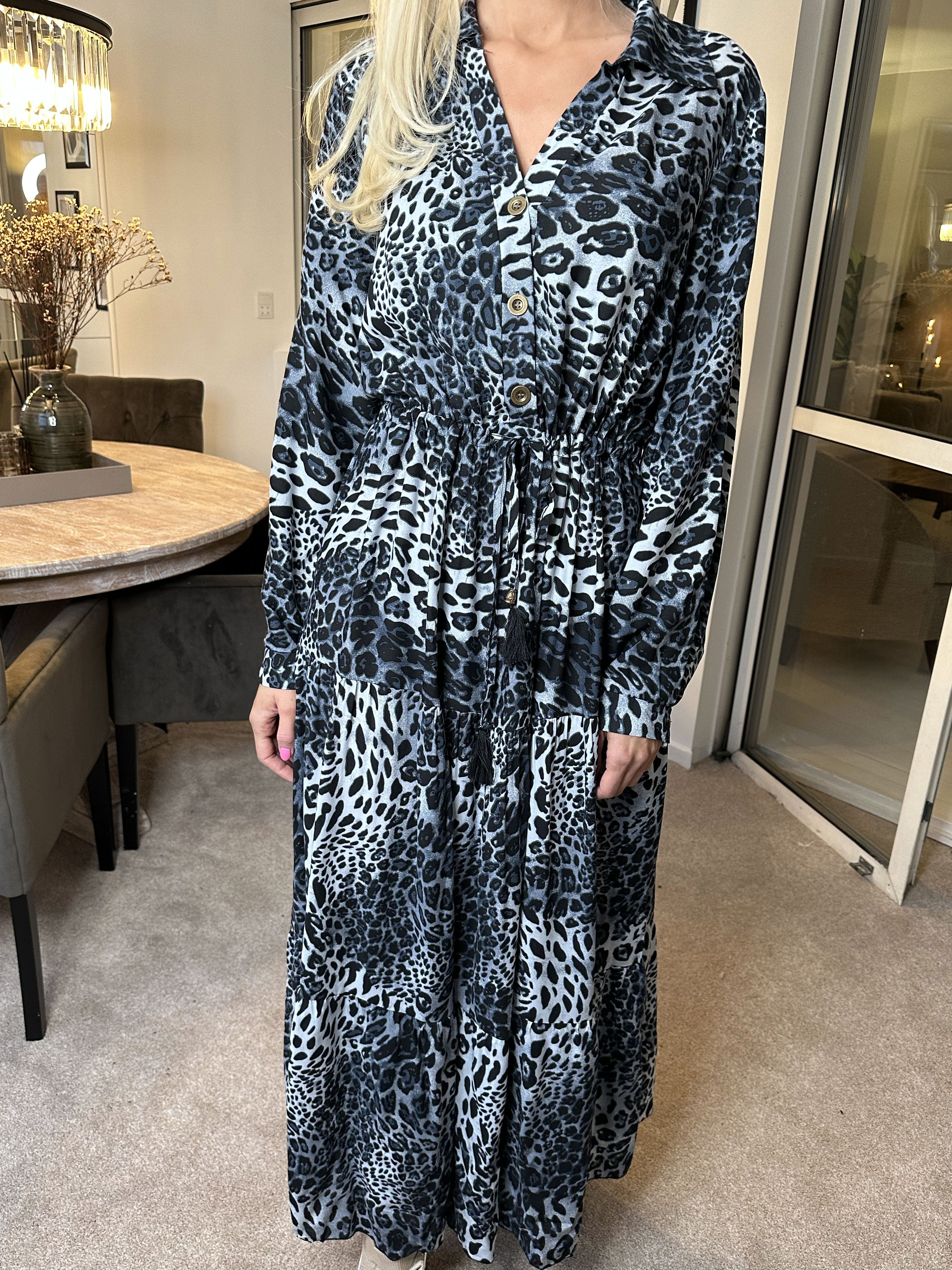 Chiara - Lang smuk kjole i leopardprint